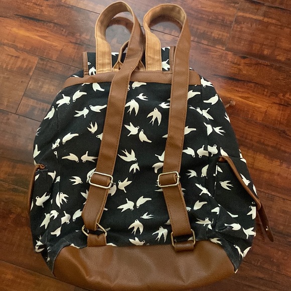 Sparrows Navy and White Backpack - Picture 2 of 4